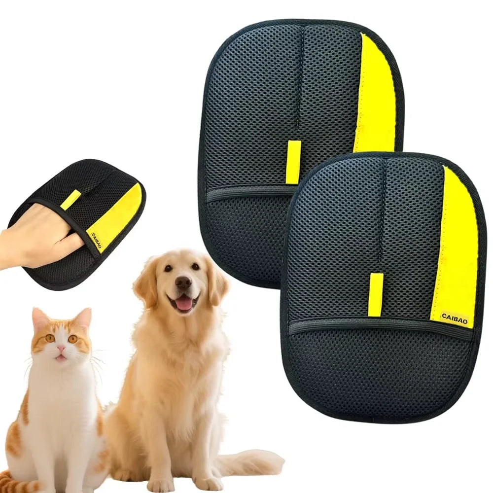 PawStatic Mitt collecting pet fur